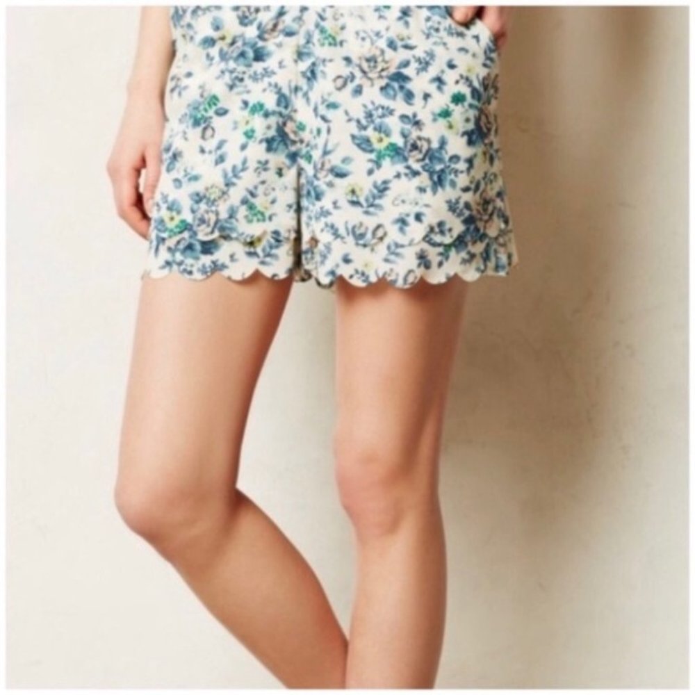 Anthro Eloise Medium Floral Scallop layered shorts